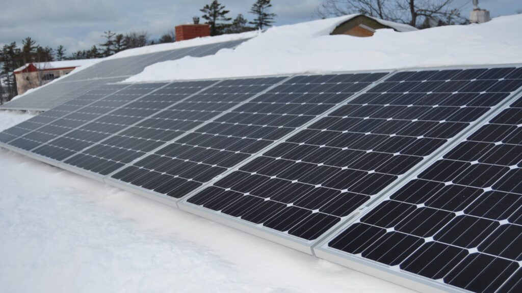 Paneles Solares para Todo Clima: Sol y Lluvia