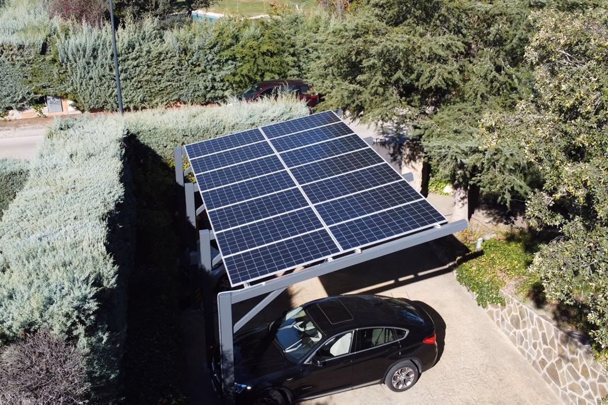 ¿Es posible adquirir un coche que funcione con energía solar?