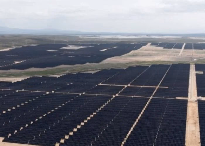 Trenes Solares: La Revolución Energética Sobre Rieles