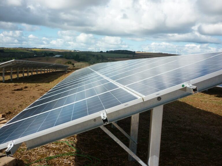 Costo de Paneles Solares: Guía Definitiva 2024