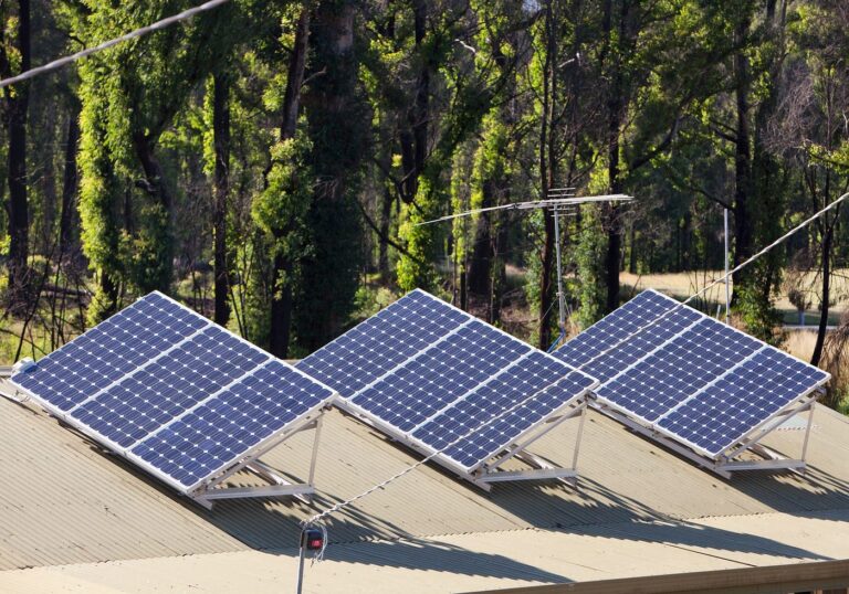 Más Allá del Silicio: La Revolución Solar de Perovskita
