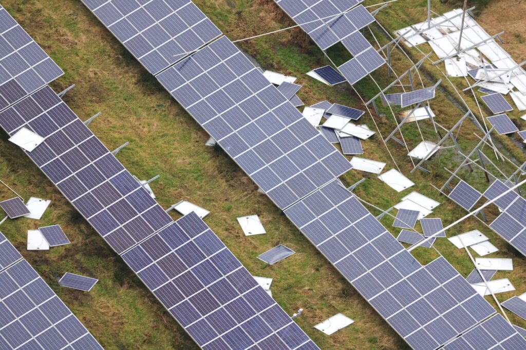 Paneles Solares Rotos: ¿Basura o Tesoro Escondido?