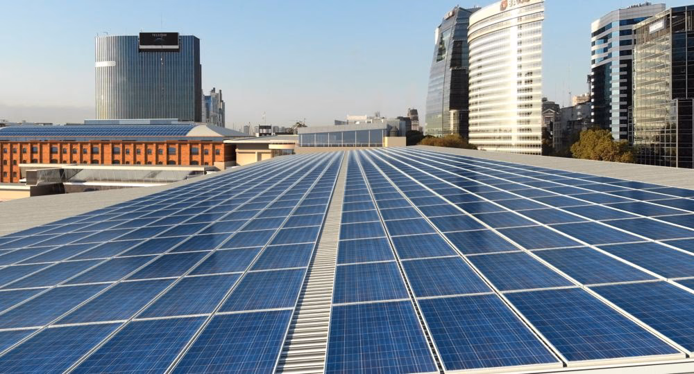 ¿Qué diferencia hay entre Colonia Express y Buquebus?