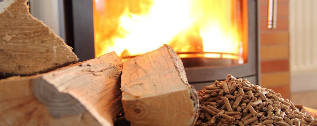 Estufa de Pellets vs. Leña: ¿Cuál te conviene más?