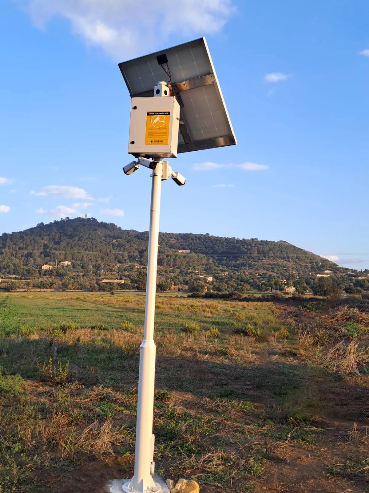 ¿Qué alcance tiene una cámara solar?