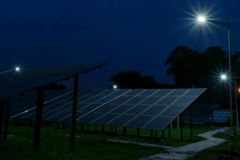Paneles Solares de Noche: ¿Mito o Realidad?