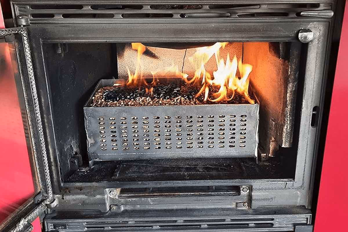 ¿Se puede convertir una estufa de leña en una estufa de pellets?
