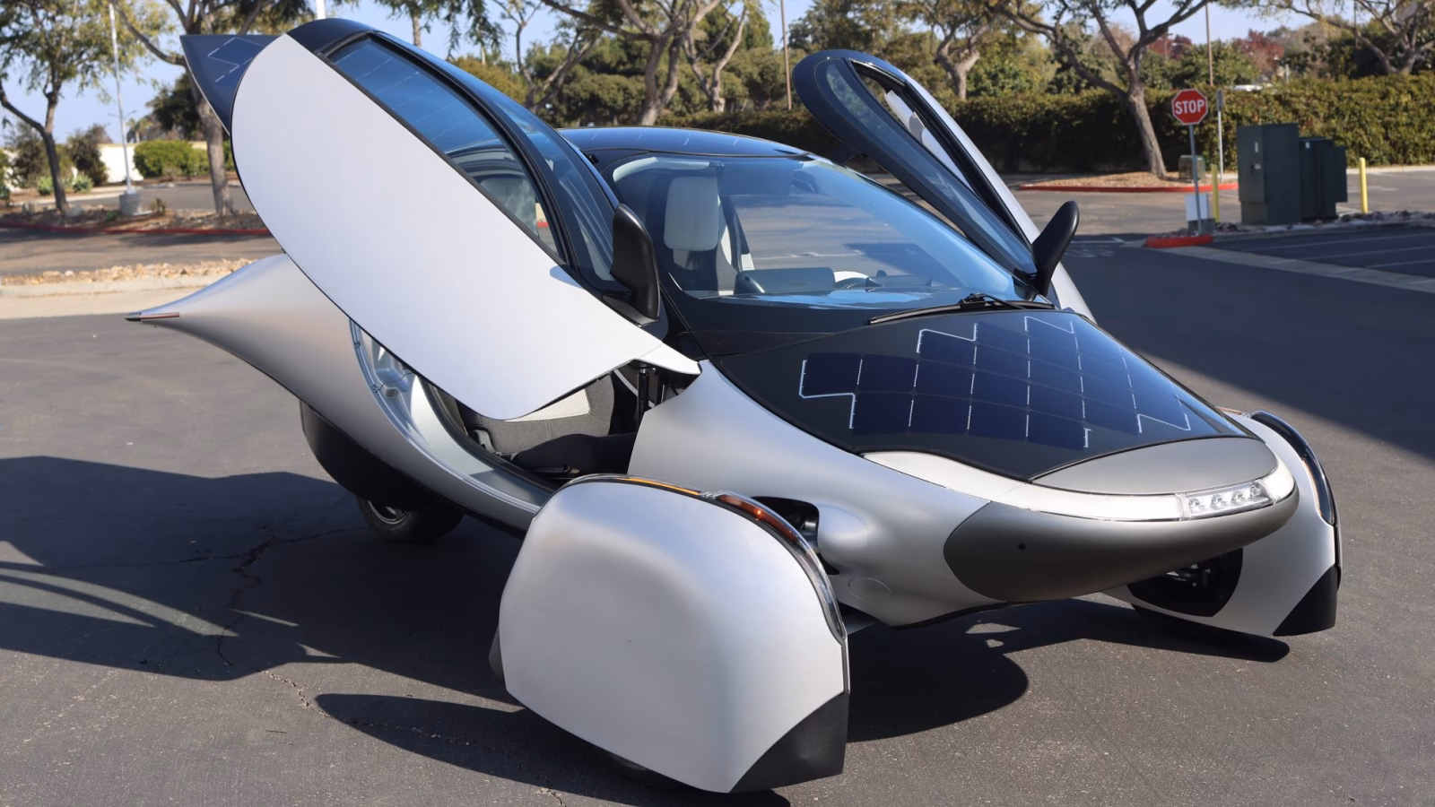Can you attach solar panels to your car?