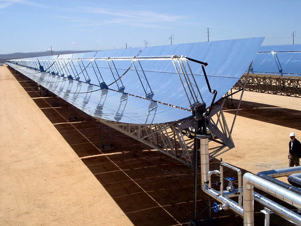 ¿Cuál es la principal desventaja de las centrales termosolares?