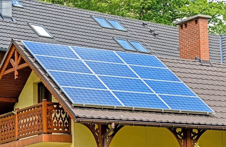 El Poder del Color en la Energía Solar y Ahorro