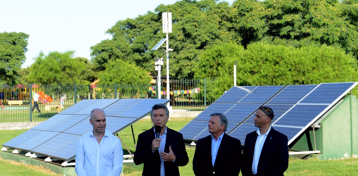 ¿Cuánto invirtió Biden en energía limpia?