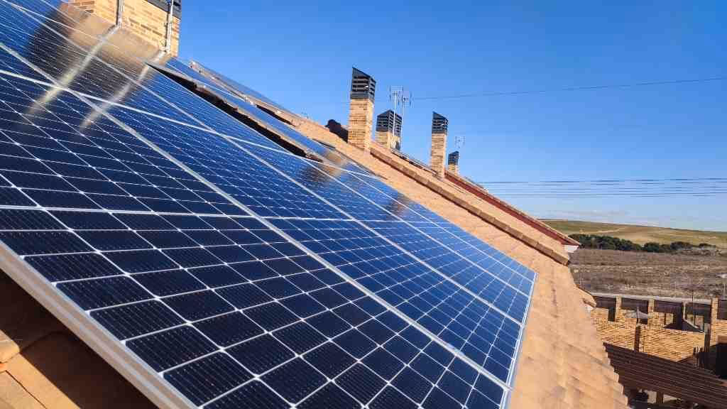Guía Fiscal para Paneles Solares: IRPF y más