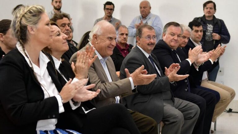 Líderes que Iluminan el Futuro Energético