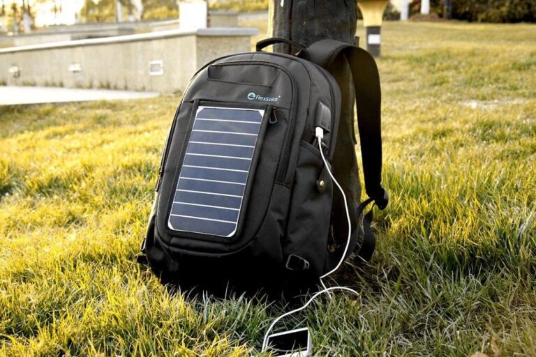 Mochila Solar: El Invento que Ilumina Vidas