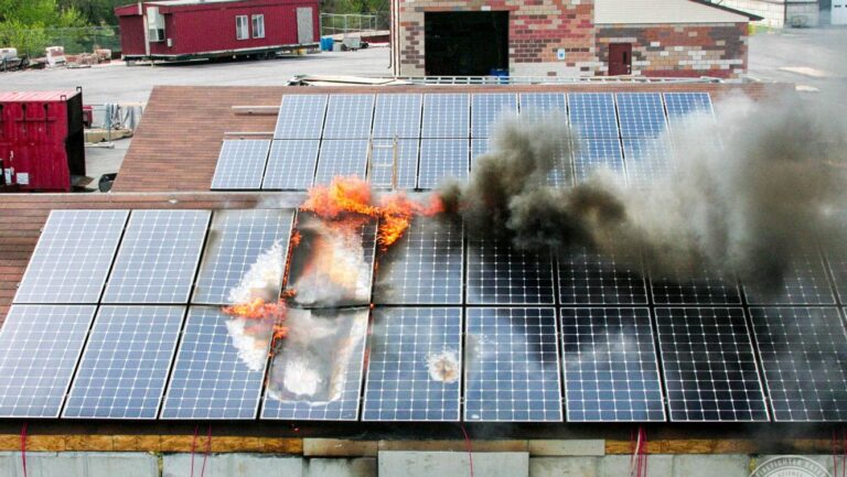 Paneles Solares y Riesgo de Incendio: La Verdad