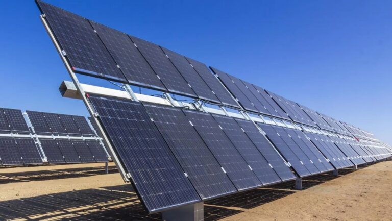 Paneles Solares Bifaciales: Guía Completa 2024