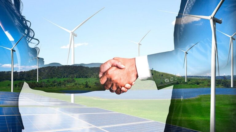 Red Eléctrica de Ecuador y la Alternativa Solar