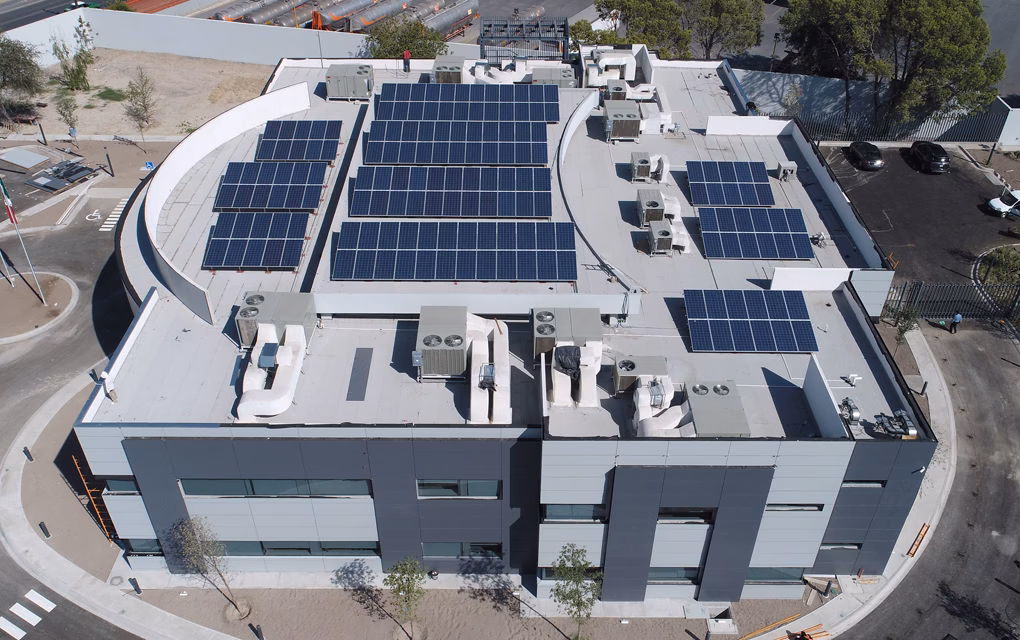 ¿Es legal tener paneles solares en México?