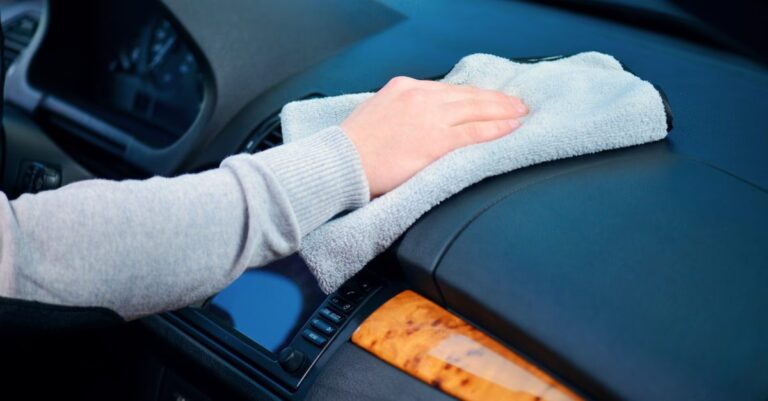 El Sol: ¿Amigo o Enemigo de tu Automóvil?