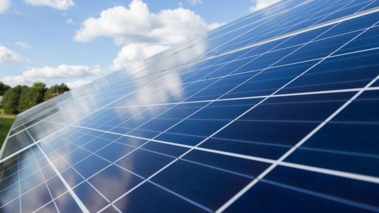 Almería: El Boom del Autoconsumo Solar en Cifras