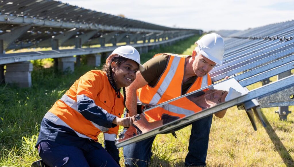 Gobiernos: El Motor de la Transición Energética