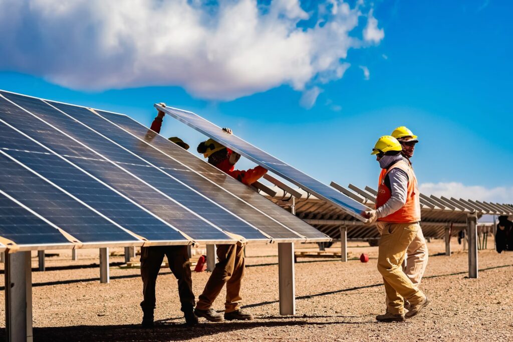 Energía Solar en la Industria: Una Revolución Silenciosa