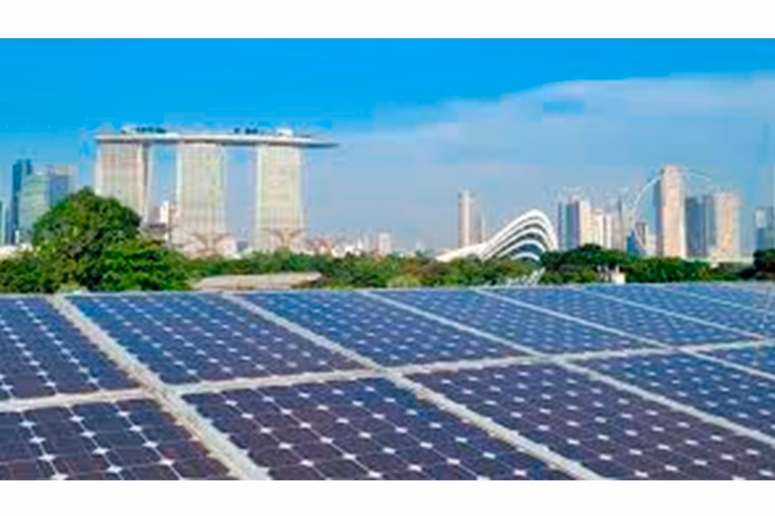 ¿Cuál es la principal fuente de energía renovable en Singapur?