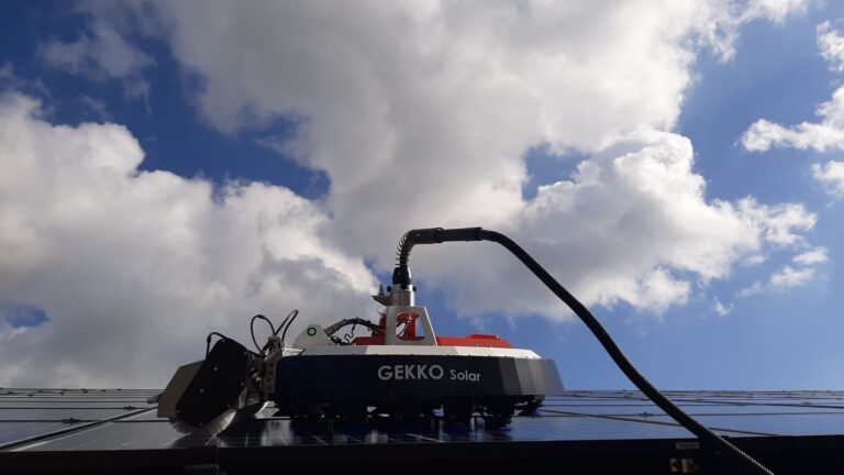 Limpieza Robótica de Paneles Solares: El Futuro