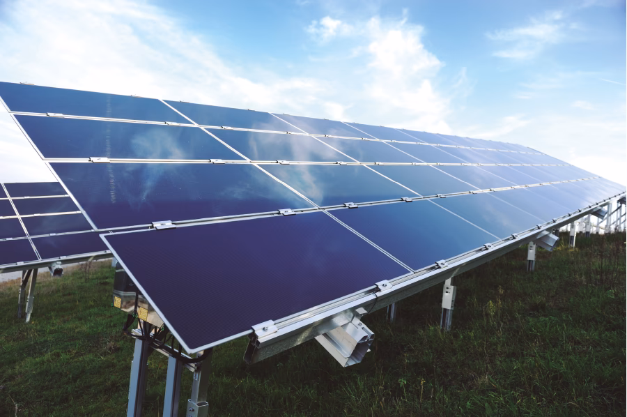 ¿Cuál es la huella de carbono de los paneles solares?