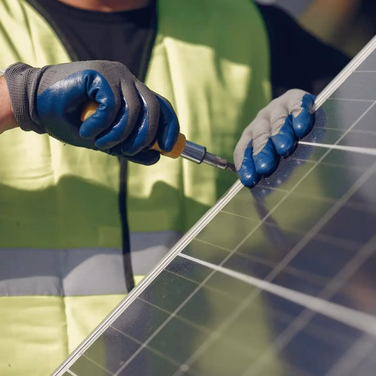 ¿Cuánto dura el curso de instalador de placas solares?