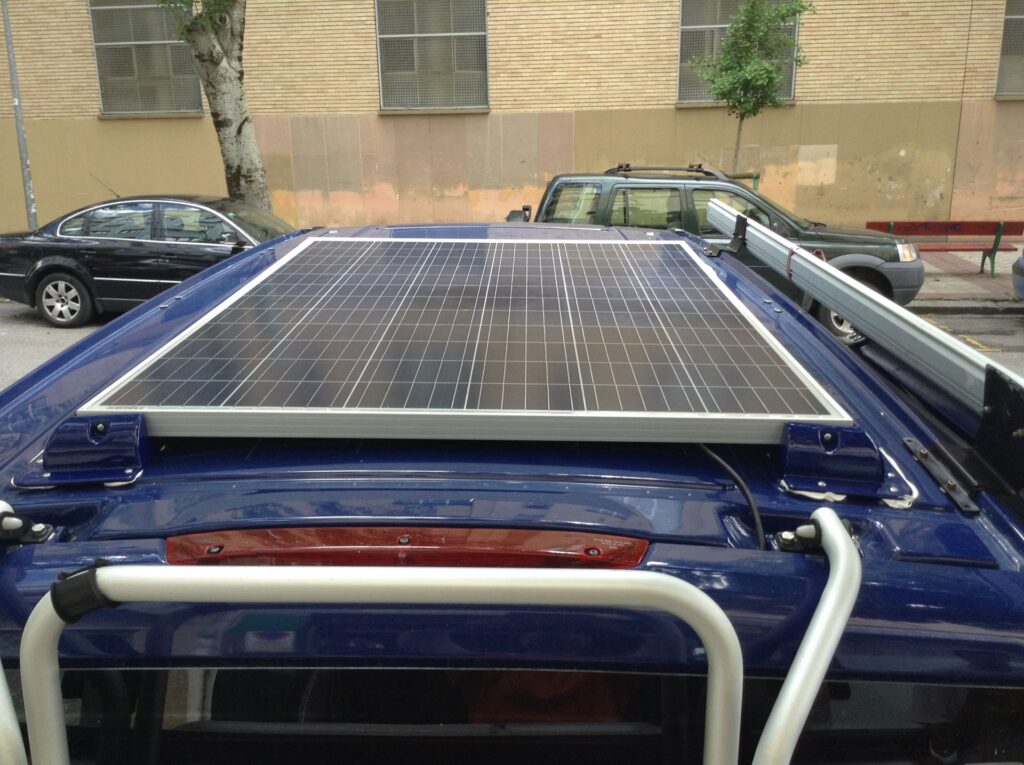 Paneles Solares en Coches: ¿Por Qué No Funciona?