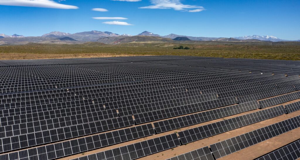 Solar y Eólica: La Clave del Futuro Energético