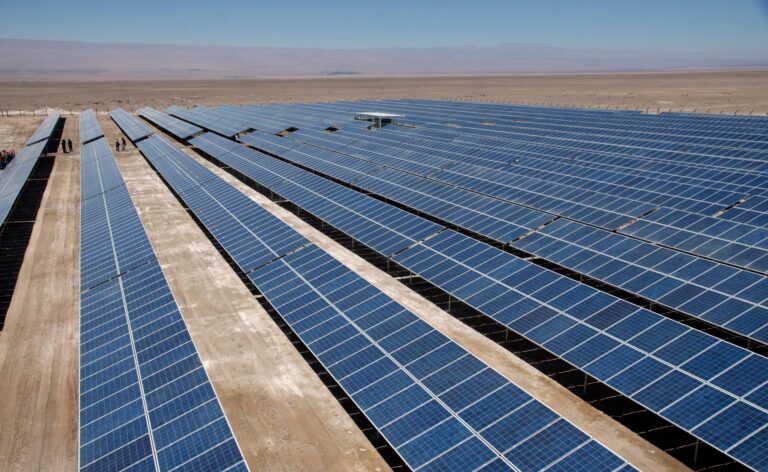 Guía EPEC: Tarifas, Trámites y el Salto Solar