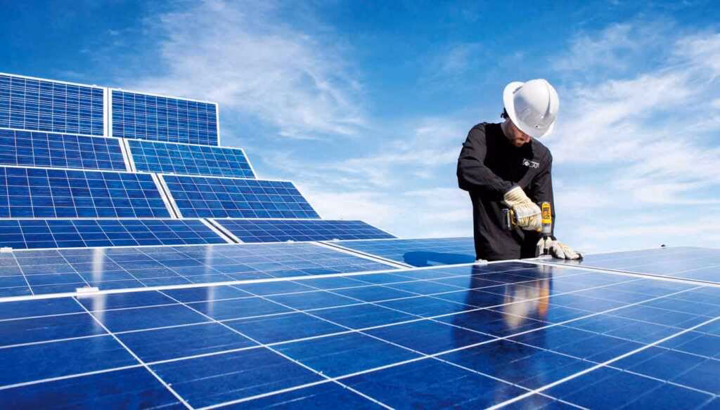 ¿Qué es el crédito fiscal para energías limpias para el año 2025?