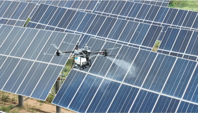 Mantenimiento Solar: Drones y Limpieza de Contactos