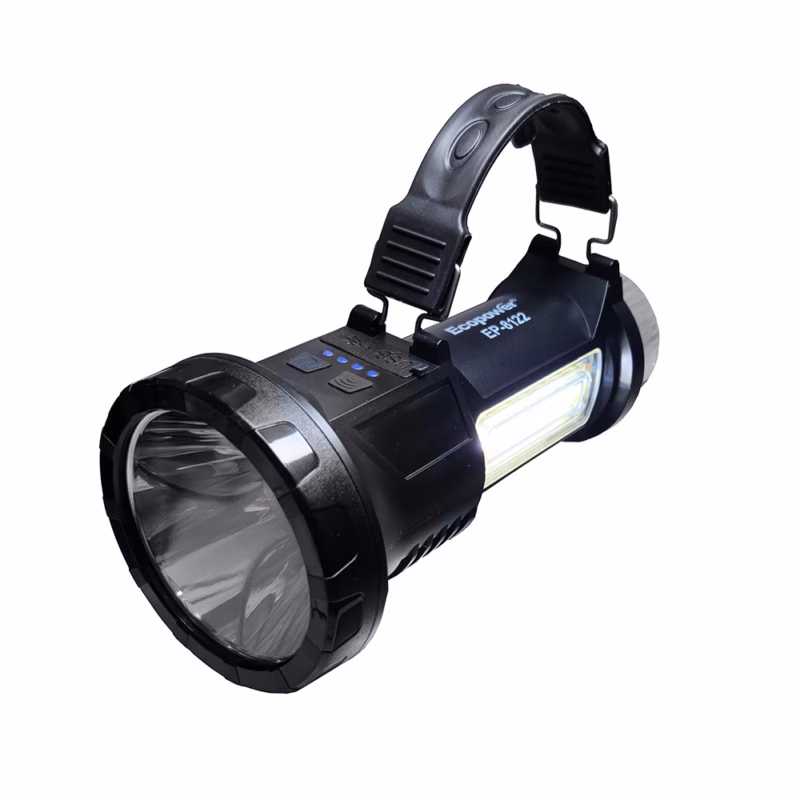 ¿Cómo se recarga una linterna solar?