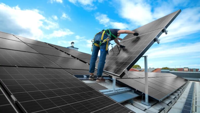 Guía para el Mantenimiento de Paneles Solares