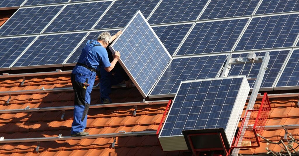 ¿Tu seguro de hogar cubre los paneles solares?