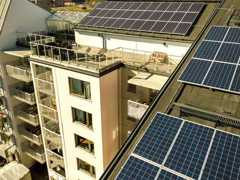 Paneles Solares para Oficina: ¿Cuántos Necesito?