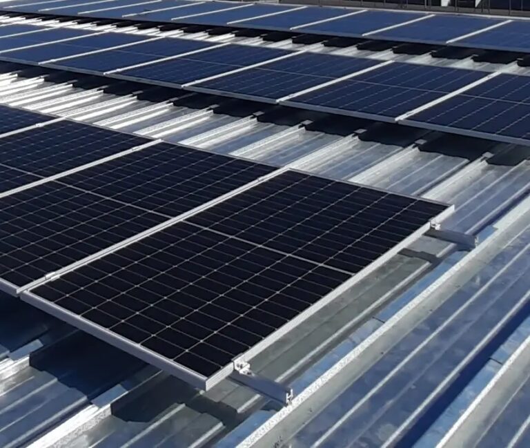 Coste de un Techo Solar: Guía de Precios 2024