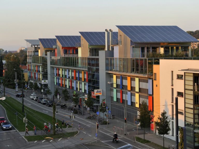 Comunidades Solares: Energía para Todos