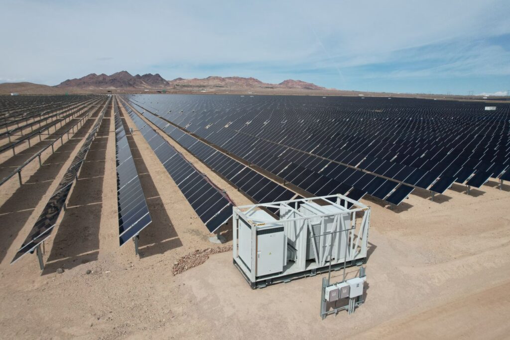 Guía de Paneles Solares en Nevada: Costos y Ahorros