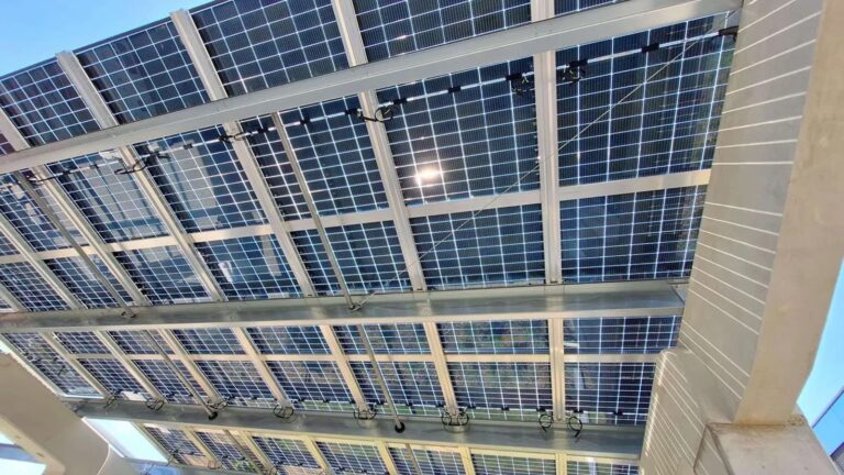 Paneles Solares de Doble Vidrio: Guía Completa