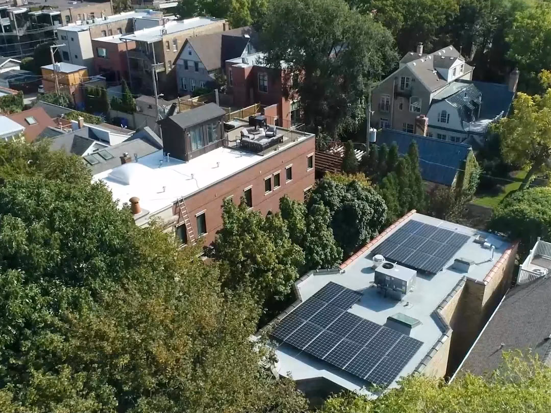 ¿Realmente es posible conseguir paneles solares gratis en Illinois?