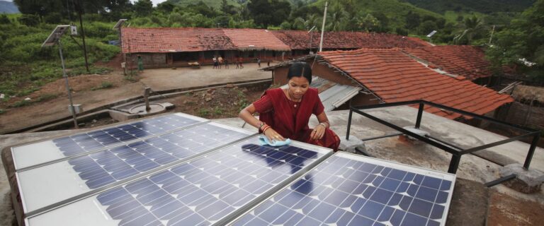 Electricidad en India: Retos y la Solución Solar