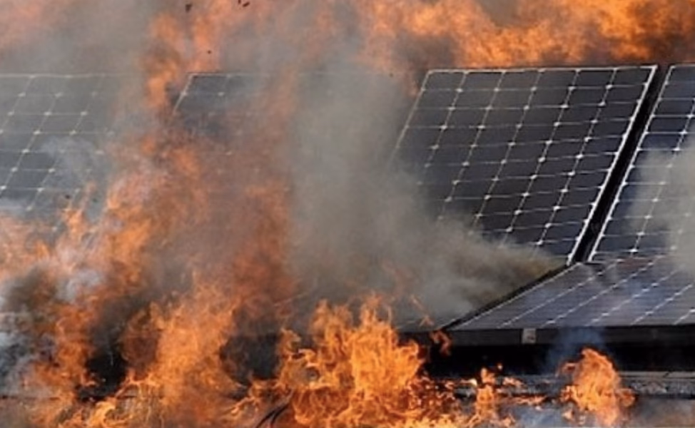 ¿Por qué se queman los paneles solares?