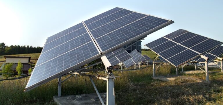 Excedentes solares: ¿Qué compañía paga más?