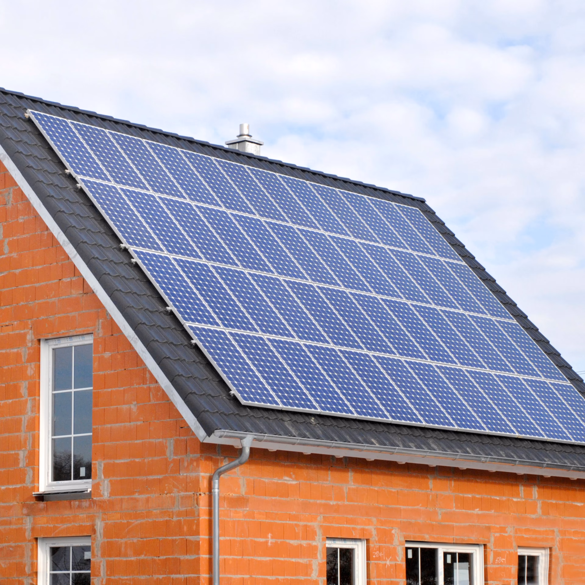 Which is better, PV or solar panels?