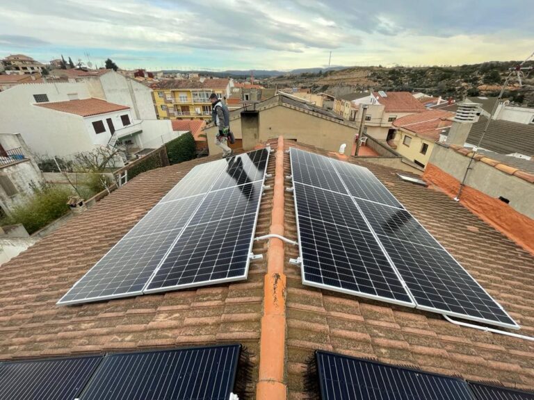 Paneles Solares al Oeste: ¿Una Buena Opción?
