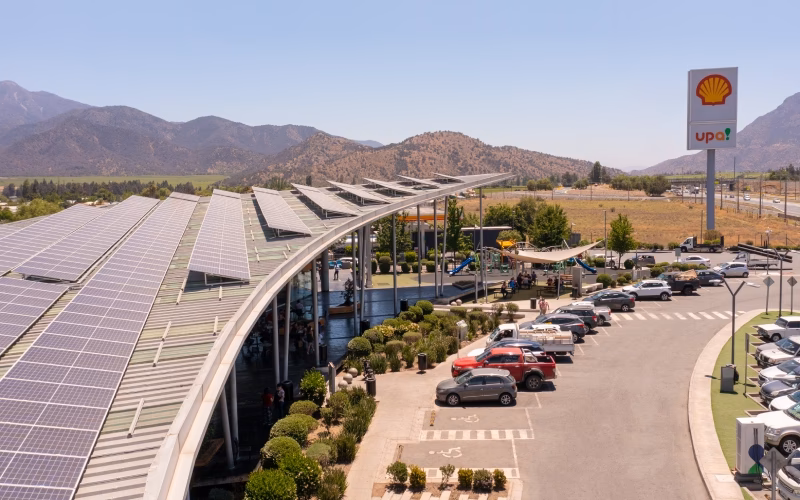 ¿Shell fabrica paneles solares?